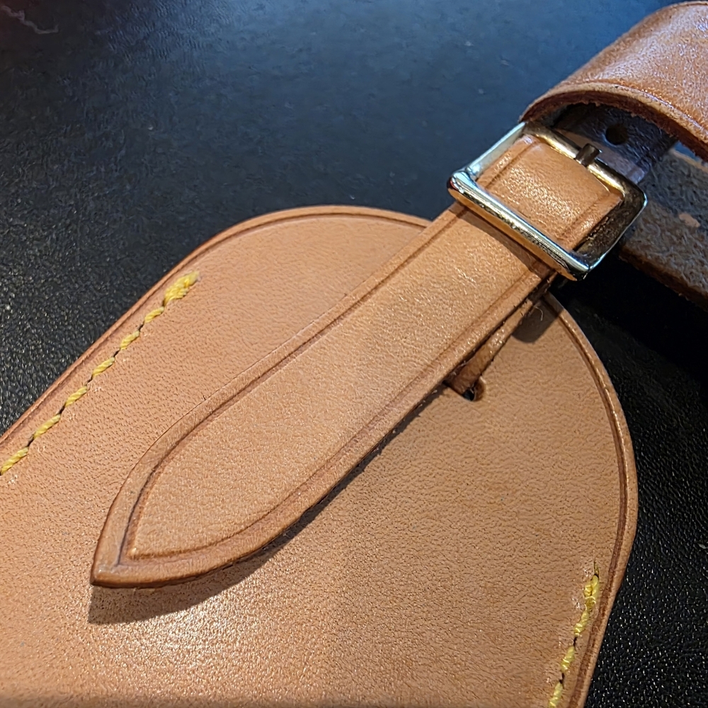 Louis Vuitton Venchetta Leather Luggage Tag & Poignet - Lux Bundle - Picture 5 of 5